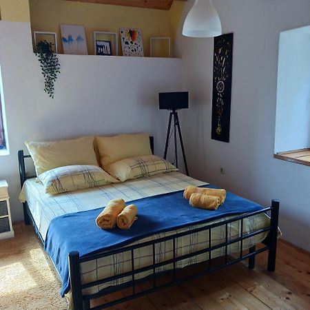Apartments Elena & Damir Вис Экстерьер фото