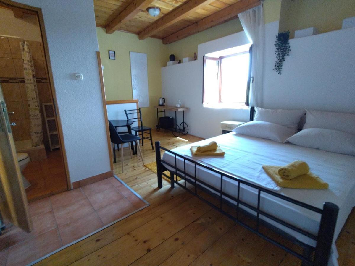 Apartments Elena & Damir Вис Экстерьер фото