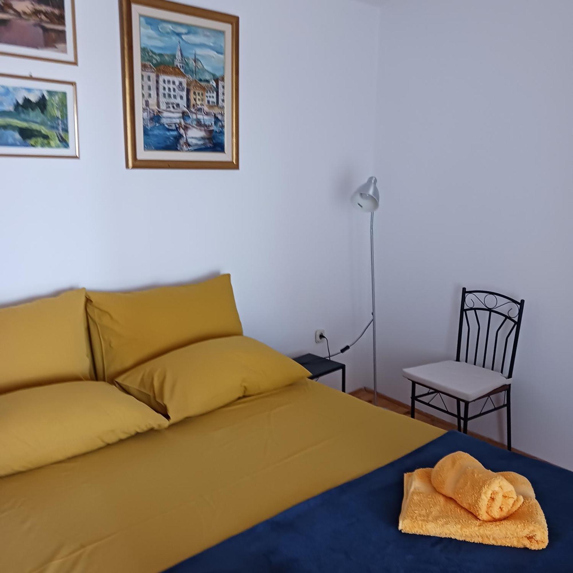 Apartments Elena & Damir Вис Экстерьер фото