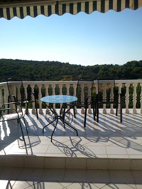 Apartments Elena & Damir Вис Экстерьер фото